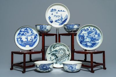 Une collection variée en porcelaine de Chine 'Bleu de Hue' pour le Vietnam, 19ème