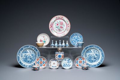 Une collection variée en porcelaine de Chine en bleu et blanc, famille rose et de style Imari, Kangxi/Qianlong