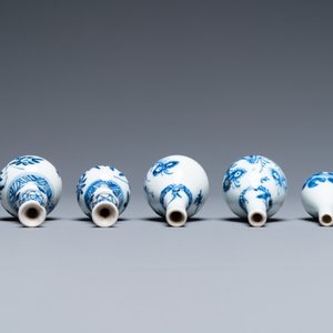 Une collection variée en porcelaine de Chine en bleu et blanc, famille rose et de style Imari, Kangxi/Qianlong — photo 12
