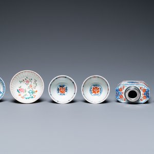Une collection variée en porcelaine de Chine en bleu et blanc, famille rose et de style Imari, Kangxi/Qianlong — photo 10