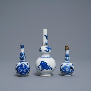 Une collection variée en porcelaine de Chine en bleu et blanc, Ming et Kangxi — photo 4