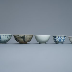 Une collection variée en porcelaine de Chine, e.o. de l'épave du Hatcher cargo, époque Transition — photo 5