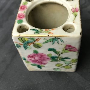 Une collection variée en porcelaine de Chine famille rose, 19/20ème — photo 35