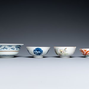 Une collection variée en porcelaine de Chine famille rose et en bleu et blanc, 19/20ème — photo 7