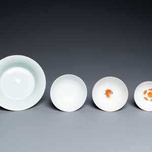 Une collection variée en porcelaine de Chine famille rose et en bleu et blanc, 19/20ème — photo 8