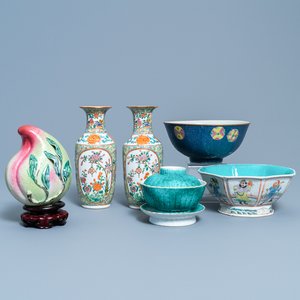 Une collection variée en porcelaine de Chine famille rose et monochrome, 19/20ème — photo 1