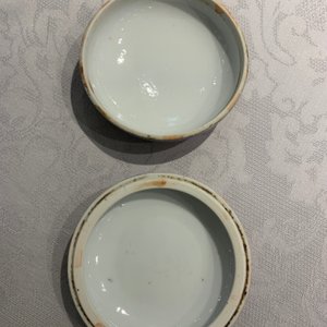 Une collection variée en porcelaine de Chine monochrome, 19/20ème — photo 12