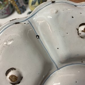 Une coupe à épices lobée en faïence de Delft en bleu et blanc à décor d'oiseaux, fin du 17ème — photo 5