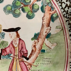 Une coupe en émaux de Canton à décor européen, Chine, Qianlong — photo 6