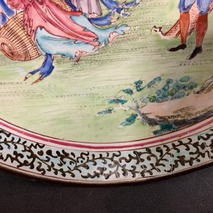 Une coupe en émaux de Canton à décor européen, Chine, Qianlong — photo 9