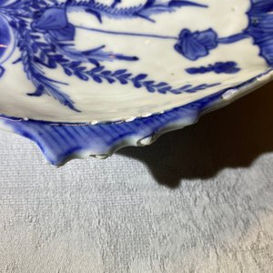 Une coupe en forme de deux poissons en porcelaine de Chine en bleu et blanc de type ko-sometsuke pour le marché japonais, Tianqi — photo 7