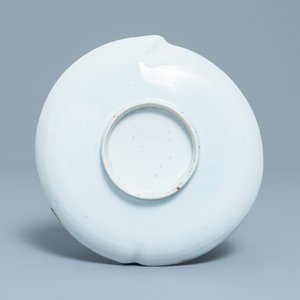 Une coupe en forme de pêche en porcelaine de Chine en bleu et blanc ko-sometsuke pour le marché japonais, Tianqi — photo 2