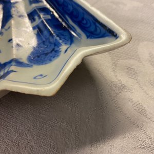 Une coupe en forme d'éventail en porcelaine de Chine en bleu et blanc de type ko-sometsuke pour le marché japonais, Tianqi/Chongzhen — photo 8