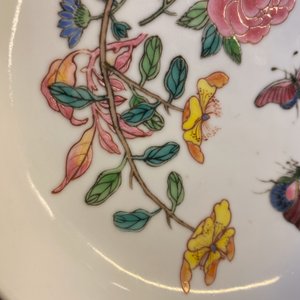 Une coupe en porcelaine de Chine famille rose au dos rouge de rubis, Yongzheng — photo 8