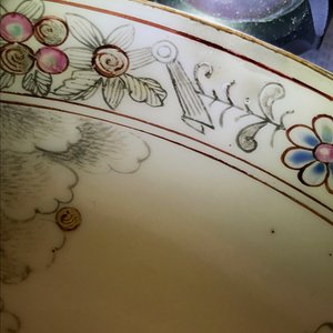 Une coupe en porcelaine de Chine famille rose et grisaille à décor mythologique, Yongzheng — photo 5