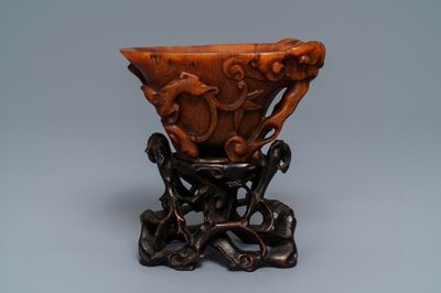 Une coupe libatoire en corne de rhinocéros, Ming/Qing