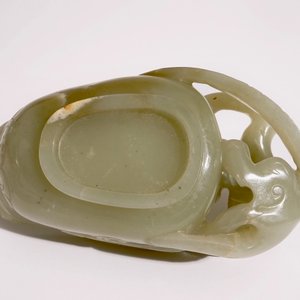 Une coupe libatoire en jade céladon, Chine, 19ème — photo 6