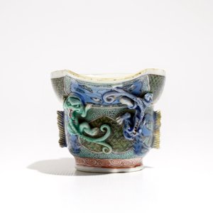 Une coupe libatoire en porcelaine de Chine famille verte, Kangxi — photo 2