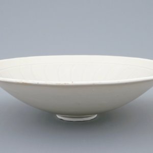 Une coupe qingbai à décor incisé, Chine, Dynastie Song du Sud (1127-1279) — photo 2