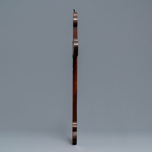 Une croix en bois incrusté de nacre, Chine, prob. Macau, 18/19ème — photo 3