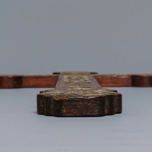 Une croix en bois incrusté de nacre, Chine, prob. Macau, 18/19ème — photo 4