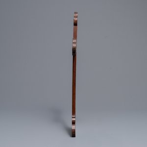 Une croix en bois incrusté de nacre, Chine, prob. Macau, 18/19ème — photo 3