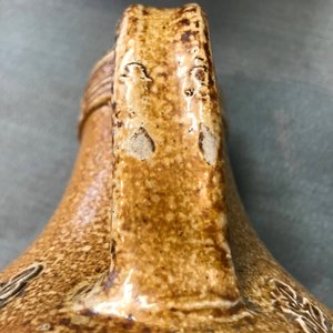 Une cruche Bellarmine en grès aux médaillons de portraits et une bande de texte, Frechen, vers 1580 — photo 8
