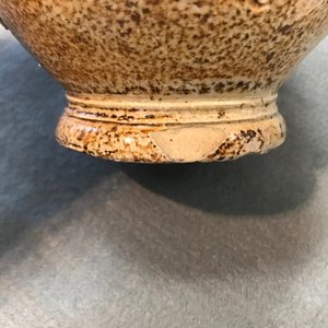 Une cruche Bellarmine en grès aux médaillons de portraits et une bande de texte, Frechen, vers 1580 — photo 9
