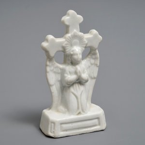 Une crucifix en porcelaine blanc de Chine de Dehua, Kangxi/Qianlong — photo 7