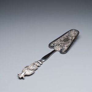 Une cuillère à gâteau en argent ajouré, Chine, 19/20ème — photo 3