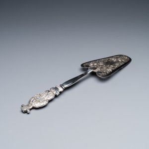 Une cuillère à gâteau en argent ajouré, Chine, 19/20ème — photo 4