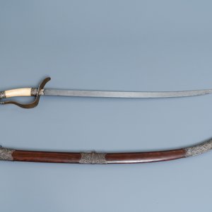 Une épée en argent, bois tie li mu et os, Chine ou Vietnam, 19ème — photo 4