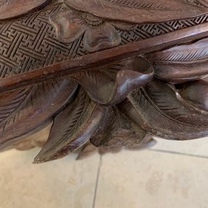 Une étagère en bois sculpté à décor raffiné, Chine, 19ème — photo 30