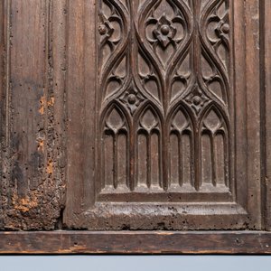 Une façade de coffre en chêne à décor de remplages, 15ème — photo 7