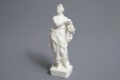 Une figure allégorique de 'la récolte' en porcelaine blanc de Chine de style Meissen, 18/19ème
