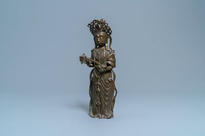Une figure d'Avalokitesvara en bronze, Japon, Edo/Meiji, 19ème