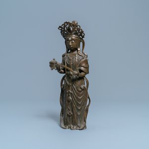Une figure d'Avalokitesvara en bronze, Japon, Edo/Meiji, 19ème — photo 1