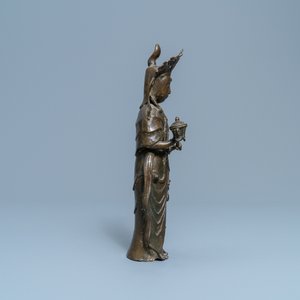 Une figure d'Avalokitesvara en bronze, Japon, Edo/Meiji, 19ème — photo 5