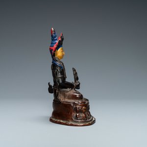 Une figure de Bouddha Amitayus en bronze, Sino-Tibet, 19ème — photo 4