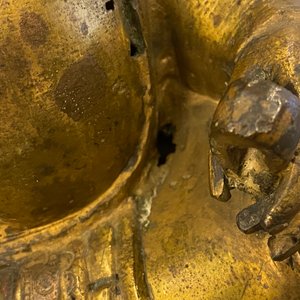 Une figure de Bouddha assis en bronze doré, Chine, Ming — photo 25