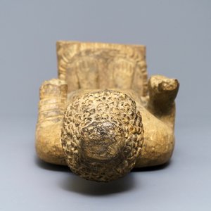 Une figure de Bouddha debout en pierre sculptée, Chine, Ming ou après — photo 8