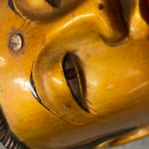 Une figure de Bouddha en bois laqué et doré, Chine, 18/19ème — photo 15