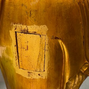 Une figure de Bouddha en bois laqué et doré, Chine, 18/19ème — photo 30