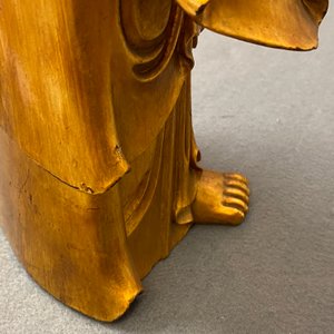 Une figure de Bouddha en bois laqué et doré, Chine, 18/19ème — photo 34