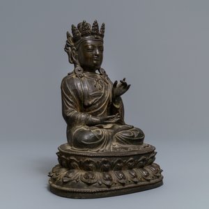 Une figure de Bouddha en bronze, Chine, Ming — photo 7