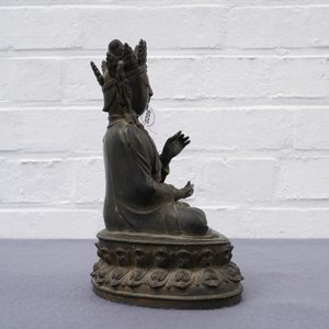 Une figure de Bouddha en bronze, Chine, Ming — photo 9
