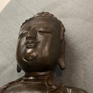 Une figure de Bouddha en bronze, Chine, Ming — photo 18