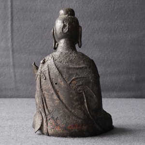 Une figure de Bouddha en bronze, Chine, Ming — photo 18