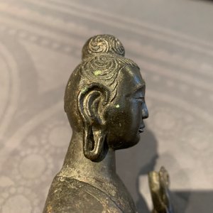 Une figure de Bouddha en bronze, Chine, Ming — photo 10