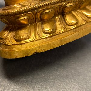 Une figure de Bouddha en bronze doré, Chine, Kangxi — photo 18